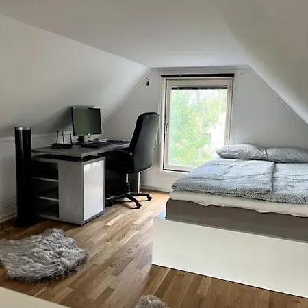 Mysigt Hus Med & Jacuzzi I Olofstorp *