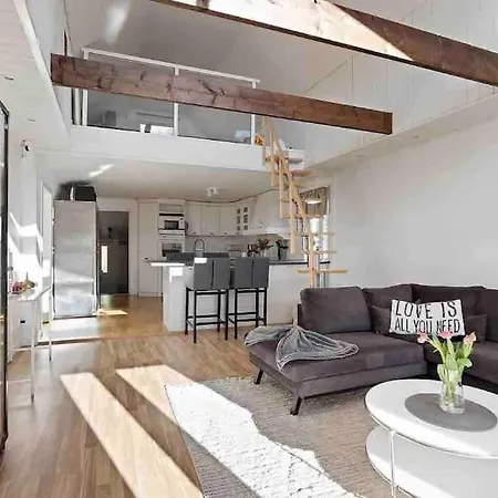 Mysigt Hus Med & Jacuzzi I Olofstorp 别墅