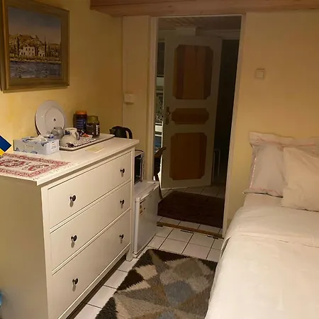 Cozy Basement Gotemburgo