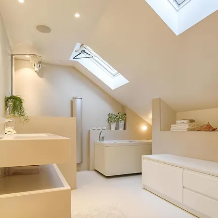 Nyaraló Stunning In With Sauna *