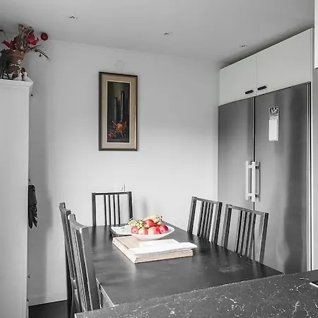 Workers & Family Ideal Near Volvo Gothenburg