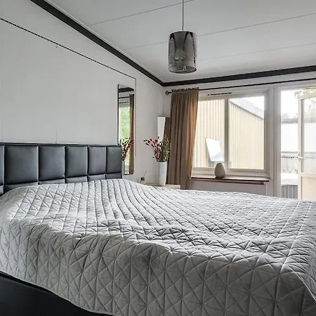 Workers & Family Ideal Near Volvo * Gothenburg