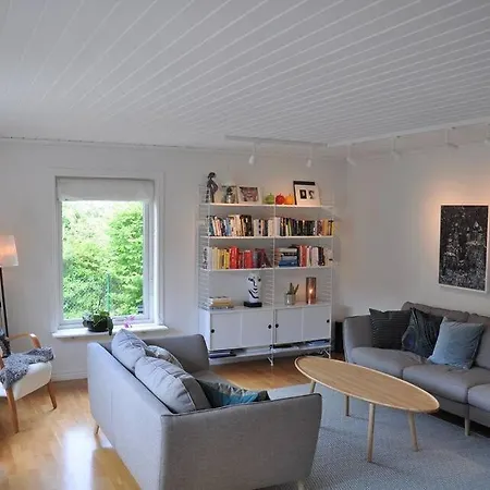 House By The Sea, Naeset * Göteborg