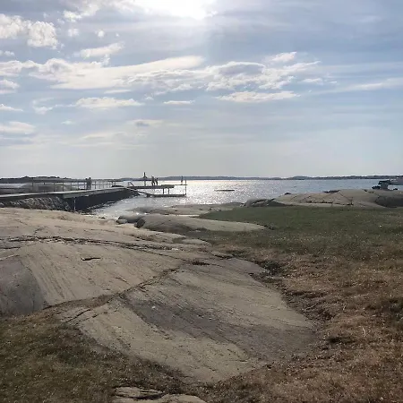 Villa House By The Sea, Naeset