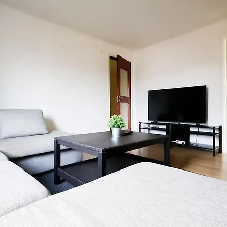 Big For Workers & Family With Free Parking Apartman *