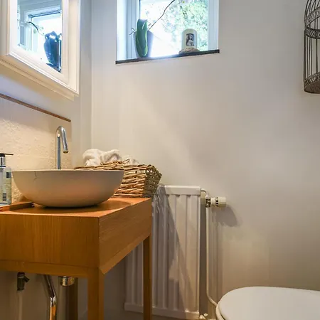 Stunning In With Sauna Nyaraló *