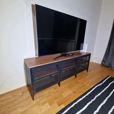 Apartment En Nyrenoverad Laegenhet Med 2 Sovrum