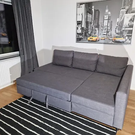 En Nyrenoverad Laegenhet Med 2 Sovrum Apartment