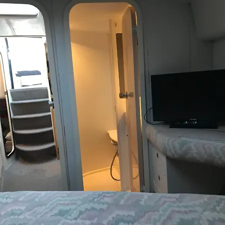 Bateau-hôtel Prinsessan I Lilla Bommen *