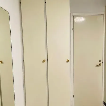 Hus Med 12 Baeddar Naera Och Gratis Parkering *