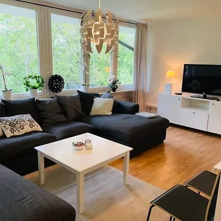 Villa Hus Med 12 Baeddar Naera Och Gratis Parkering
