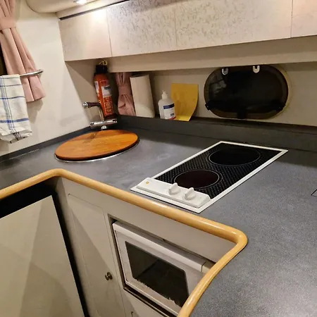 Prinsessan I Lilla Bommen Botel *