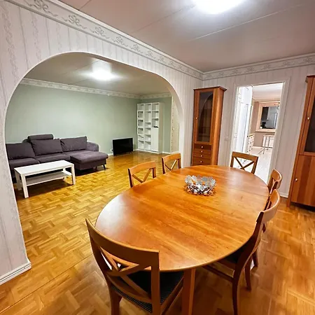 Villa Workers & Family House Near Volvo *