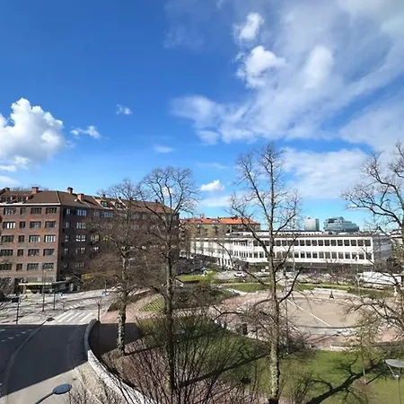 Lägenhet Spacious With Balcony Near Ullevi *