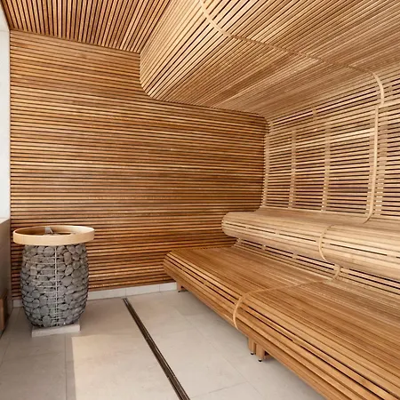 Clarion Karlatornet Отель 4*