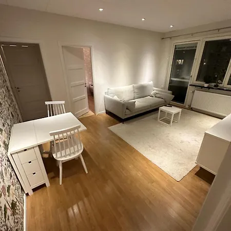 Apartment Modern With Balconies And Full Kitchen For Up To 5 Guests *