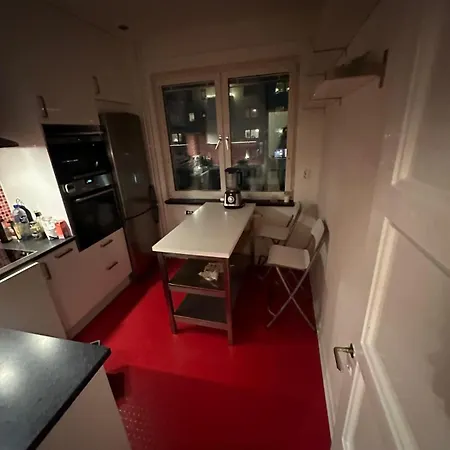 Apartment Modern With Balconies And Full Kitchen For Up To 5 Guests *