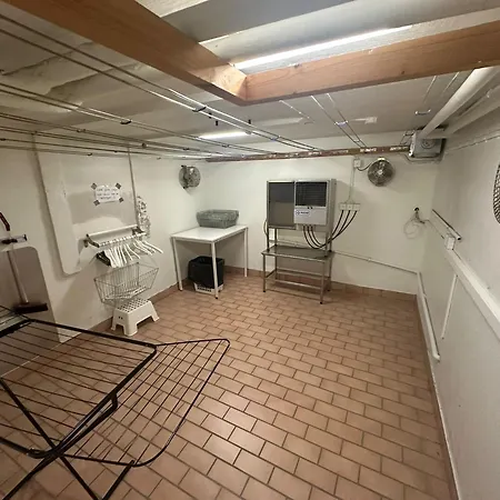 Modern With Balconies And Full Kitchen For Up To 5 Guests アパート *