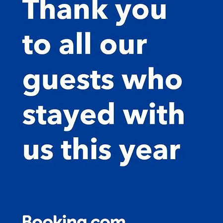 Luxurious With Free Parking *