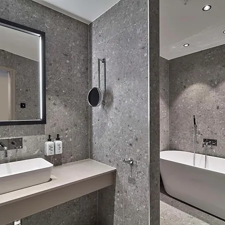 Scandic Crown Hotel 4*