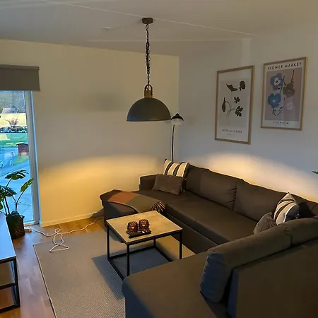 Feels Like Apartment