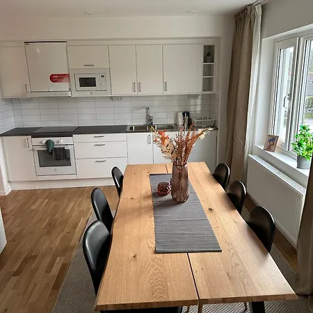 Apartment Feels Like *