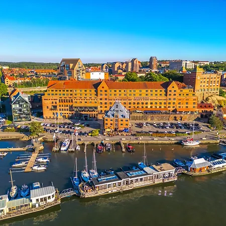 Hotel Quality Waterfront 4*