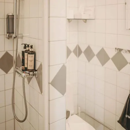 Hotel One Bedroom In Treetop Hotel Gothenburg