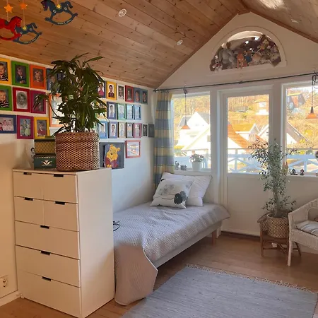 Bo Naera Och City. Villa *