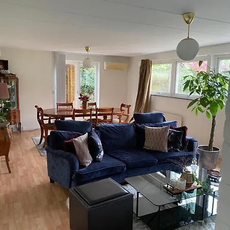 Mysig Laegenhet Med Villakaensla *