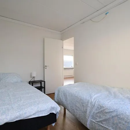 Workers 9 Beds *