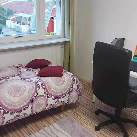 10 Beds For Workers