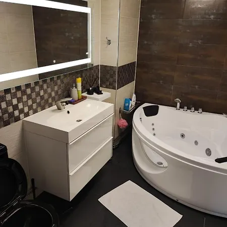 10 Beds For Workers 빌라 *