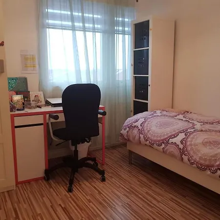 10 Beds For Workers Villa *