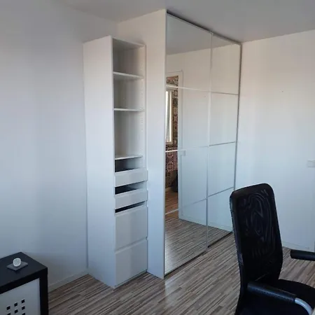 10 Beds For Workers Villa *