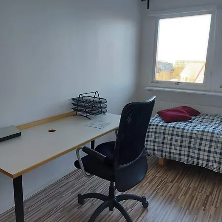 10 Beds For Workers