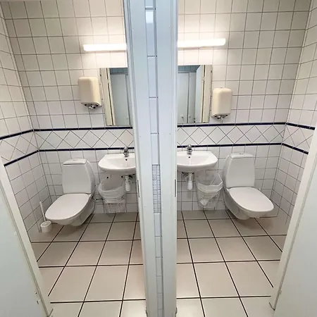 Nimbus Oeckeroe Vandrerhjem *
