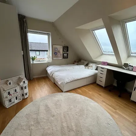 House With Pool,sea View & Walking Distance To Sea Bathing *