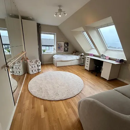 House With Pool,sea View & Walking Distance To Sea Bathing * 예테보리