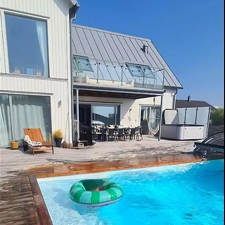 빌라 House With Pool,sea View & Walking Distance To Sea Bathing