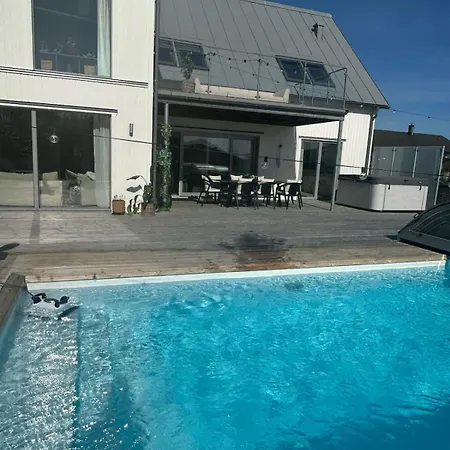 House With Pool,sea View & Walking Distance To Sea Bathing Gothenburg