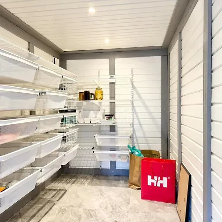 For Workers & Family - 6br - 2 Bath * Gothenburg