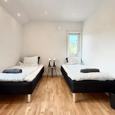 For Workers & Family - 6br - 2 Bath *