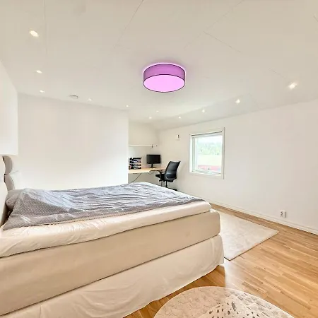 For Workers & Family - 6br - 2 Bath Gothenburg