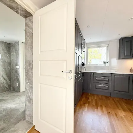 For Workers & Family - 6br - 2 Bath Villa *