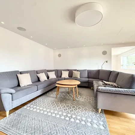 For Workers & Family - 6br - 2 Bath Gothenburg