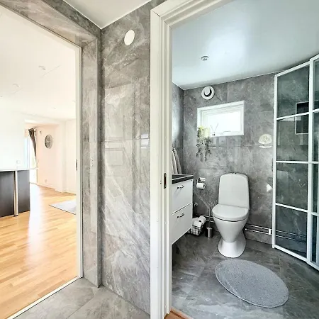 For Workers & Family - 6br - 2 Bath Villa