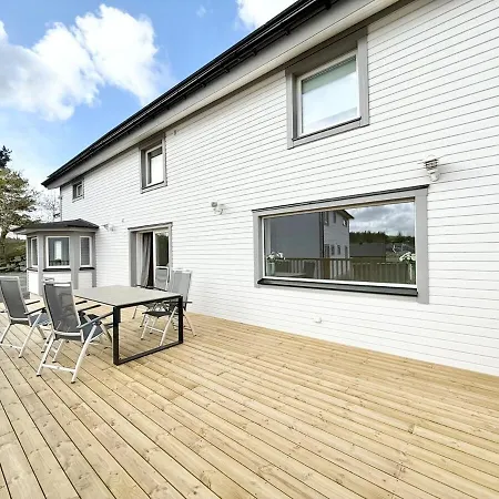 For Workers & Family - 6br - 2 Bath Villa