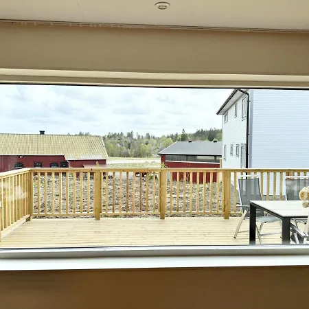Villa For Workers & Family - 6br - 2 Bath
