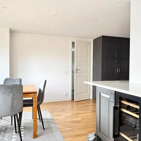 For Workers & Family - 6br - 2 Bath
